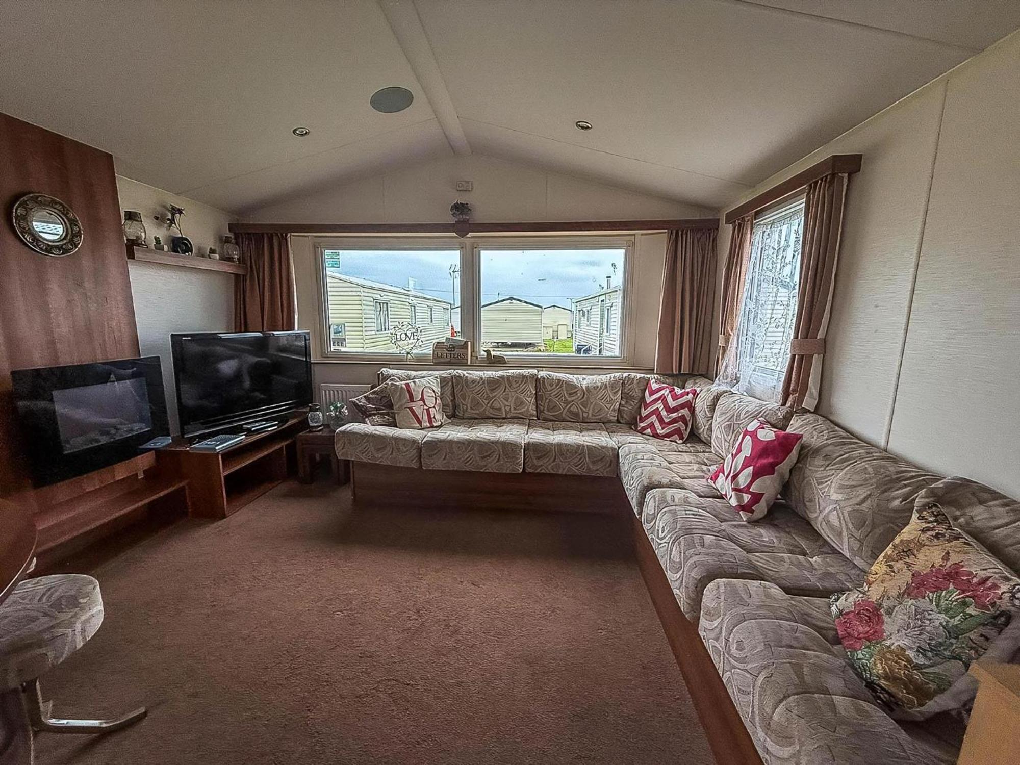 Great 8 Berth Caravan For Hire At St Osyth Beach In Essex Ref 28123Gc Clacton-on-Sea Kültér fotó